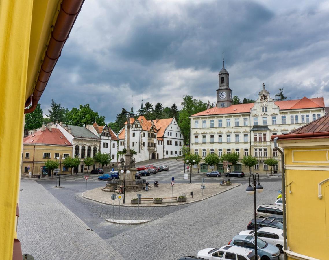 Penzion Ruze Benesov nad Ploucnici Zewnętrze zdjęcie