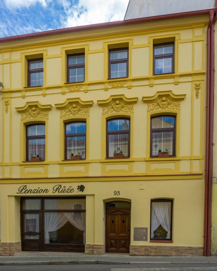 Penzion Ruze Benesov nad Ploucnici Zewnętrze zdjęcie